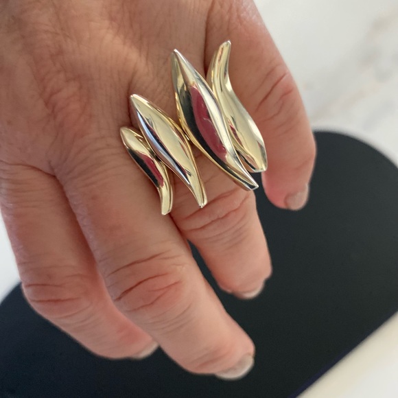 Tiffany &Co. Frank Gehry Silver Fish Ring - Picture 5 of 8